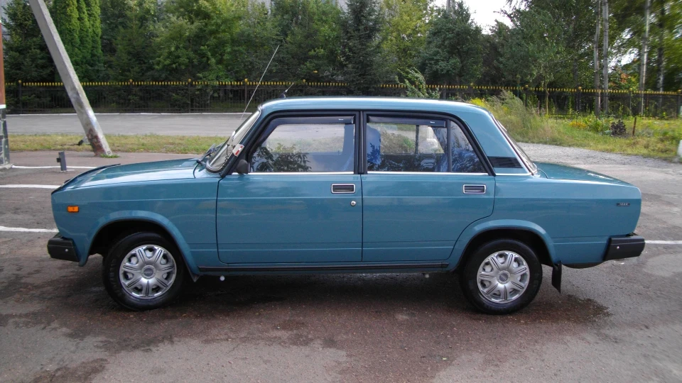 Lada 2107 лада-седан 2