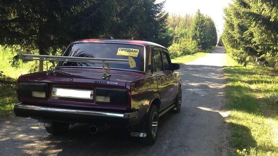 Lada 2107 LADA 4