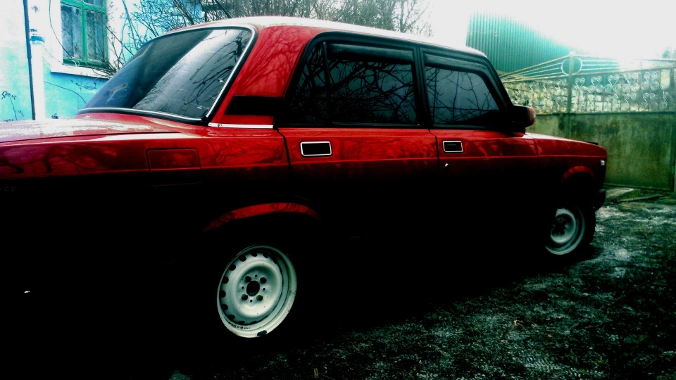Lada 2107 Lady in Red 5
