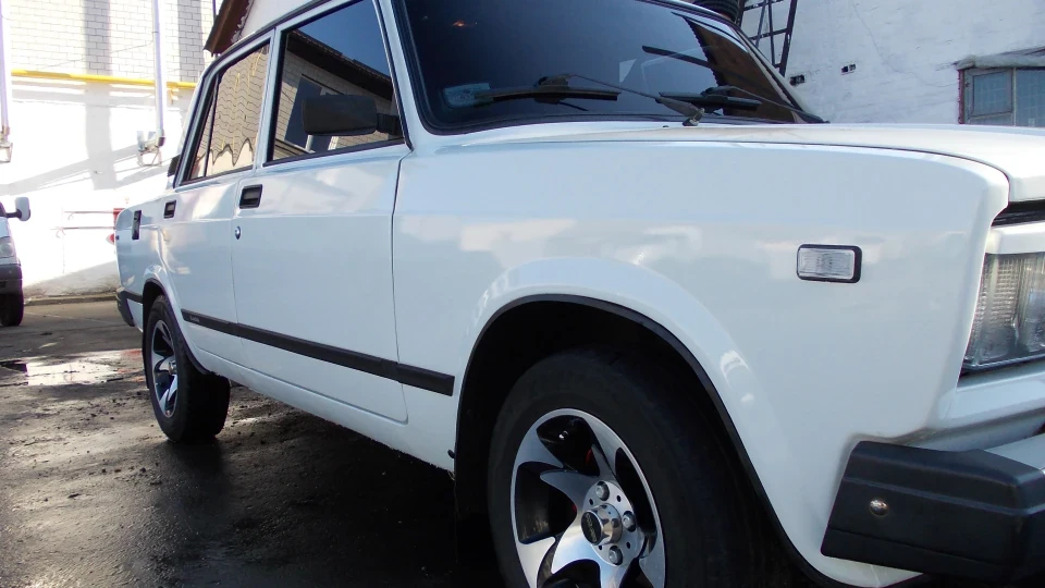 Lada 2107 металік 4