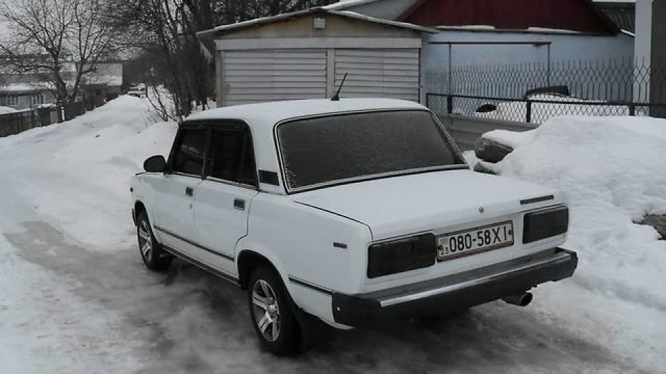 Lada 2107 нехай не BMW зате сім 2