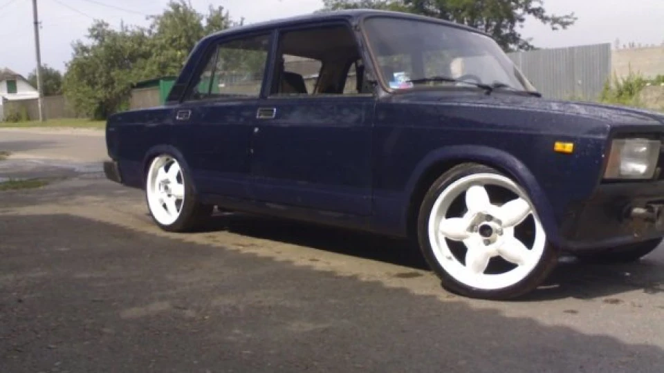 Lada 2107 r17 2