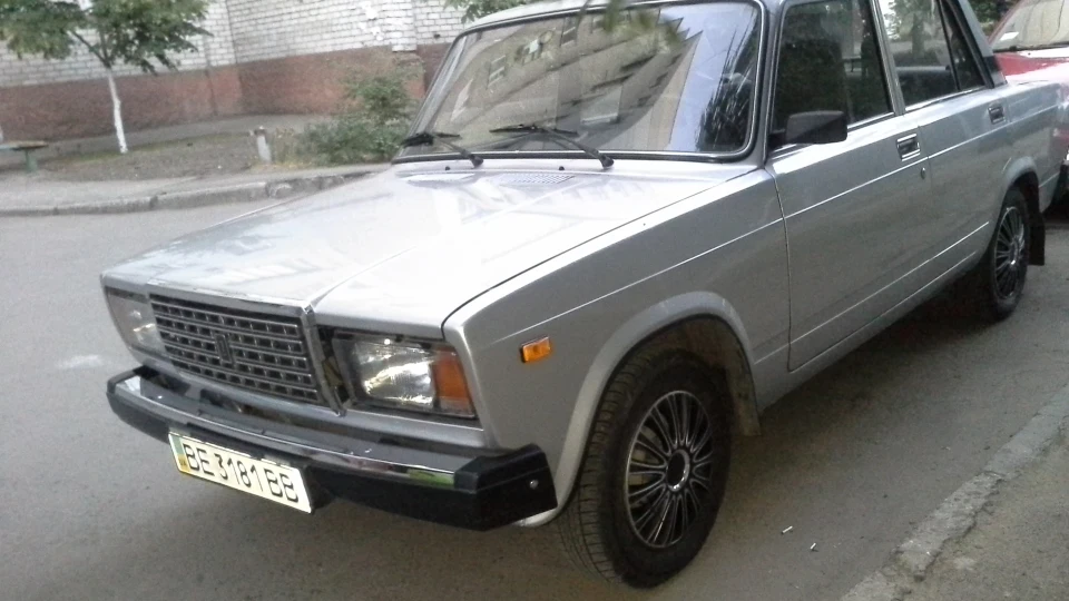 Lada 2107 сірий металік 2