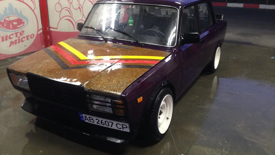 Lada 2107 суїцидник