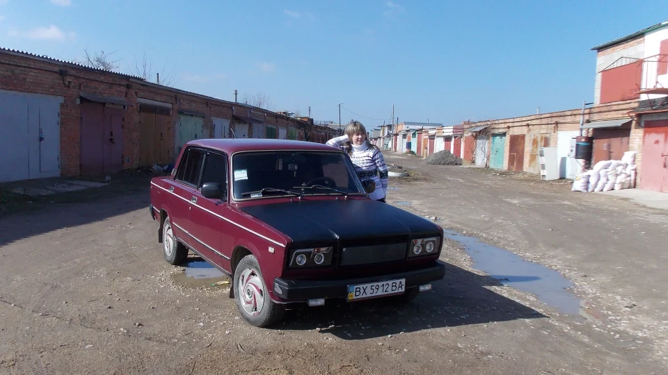 Lada 2107 Темний гранат 2