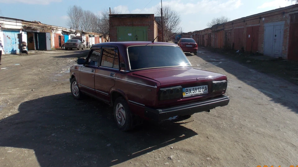 Lada 2107 Темний гранат 4