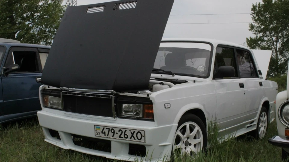 Lada 2107 the white queen 4