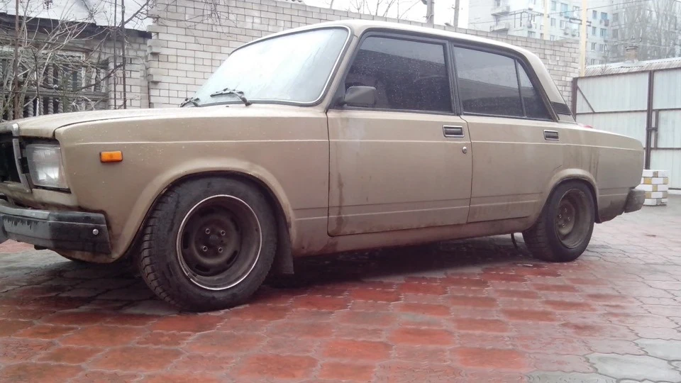 Lada 2107 Турбо-карбовий напівкорч 3