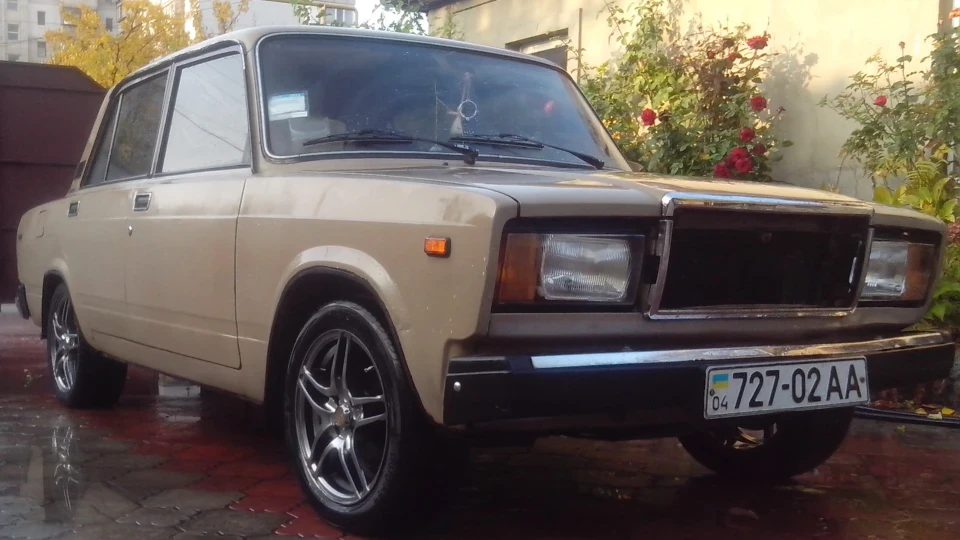 Lada 2107 Турбо-карбовий напівкорч 5