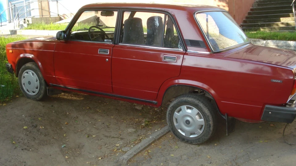 Lada 2107 Вишня 5