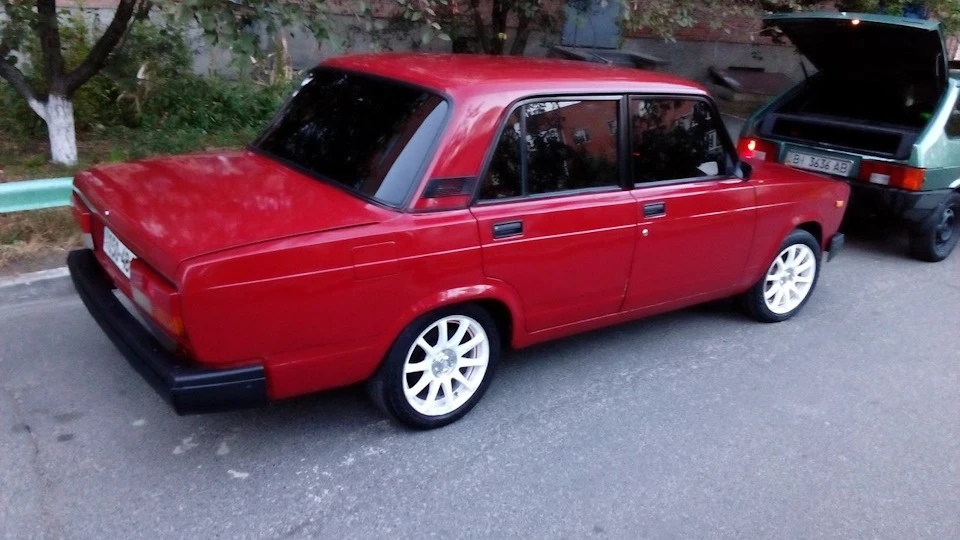 Lada 2107 want to be low 3