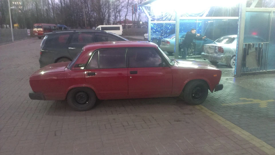 Lada 2107 want to be low 4