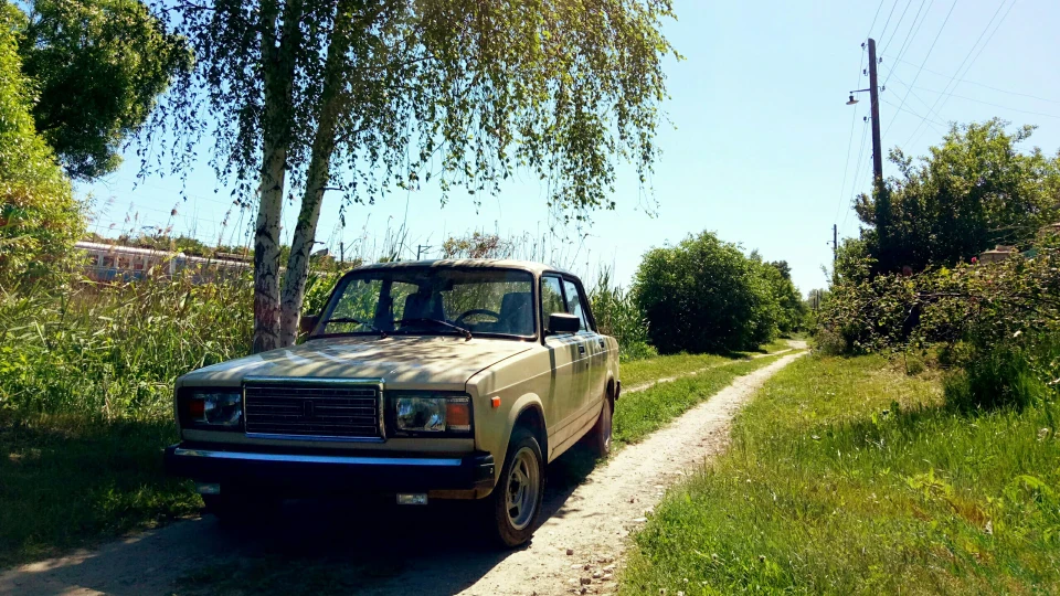 Lada 2107 with love from the 80's 2