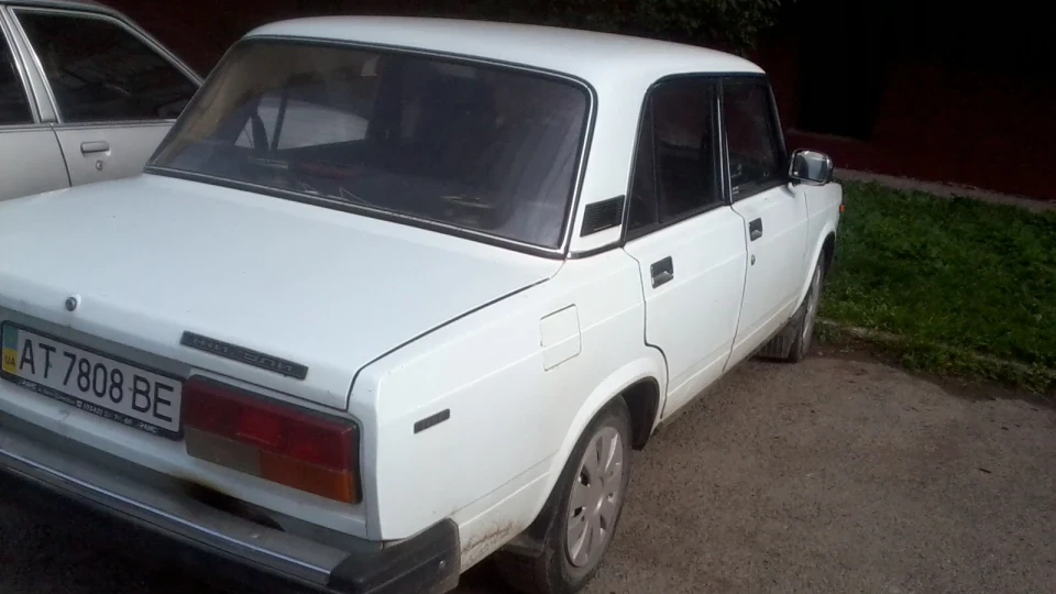 Lada 2107 Х.З.)) 2