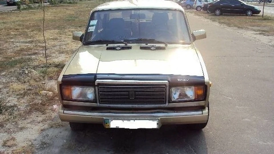 Lada 2107 золотце (Riva)