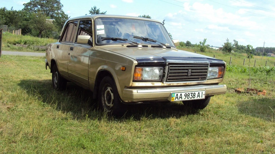 Lada 2107 золотце (Riva) 3