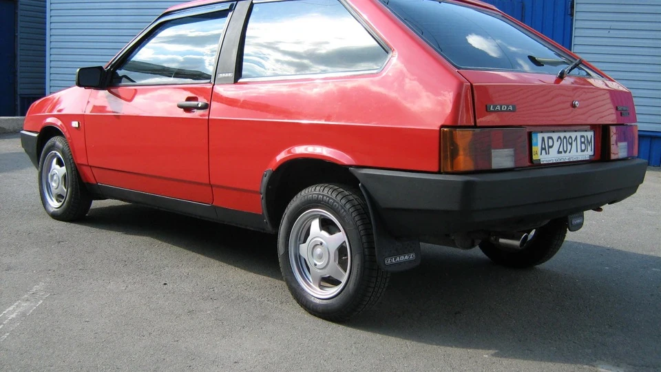 Lada 2108 4