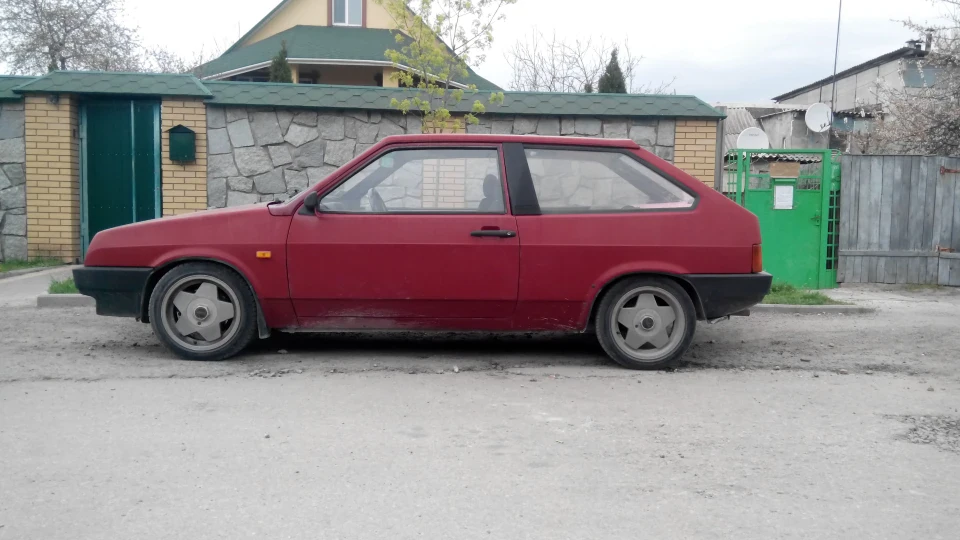 Lada 2108 3