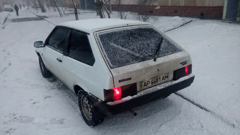 Lada 2108 3