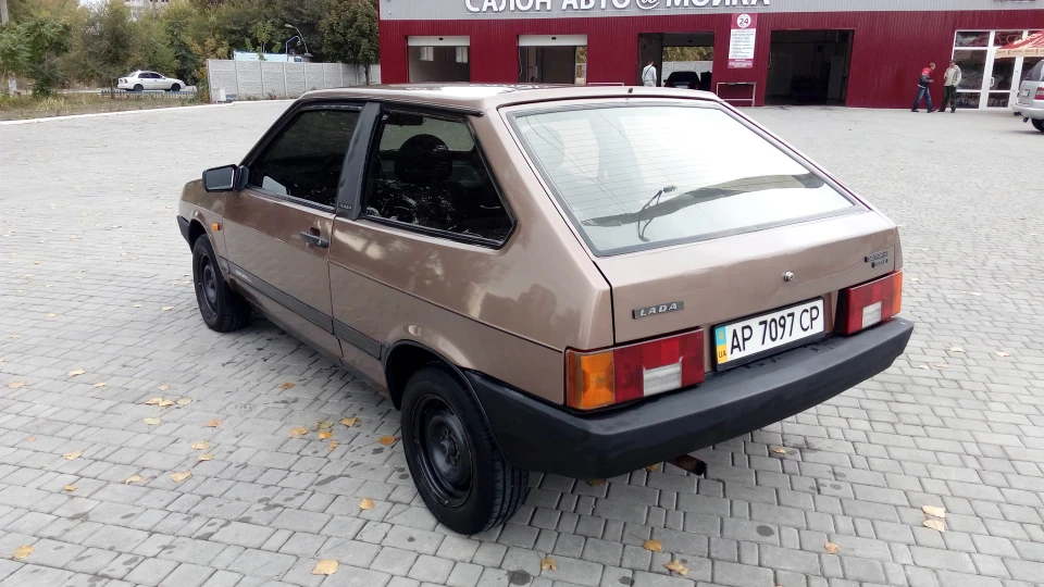 Lada 2108 4
