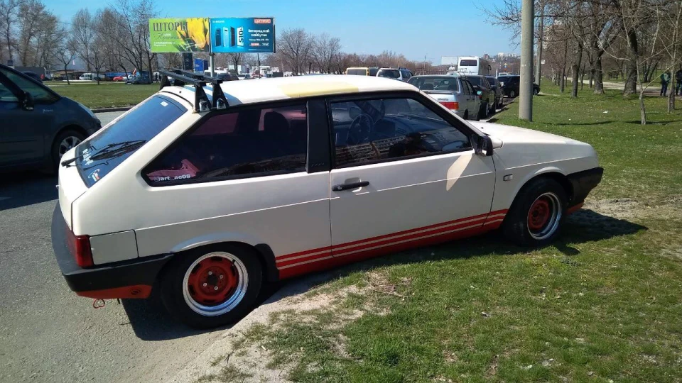 Lada 2108 4