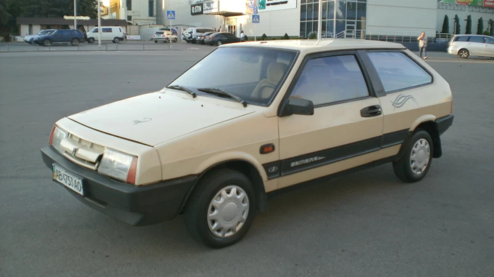 Lada 2108