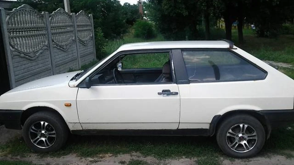 Lada 2108