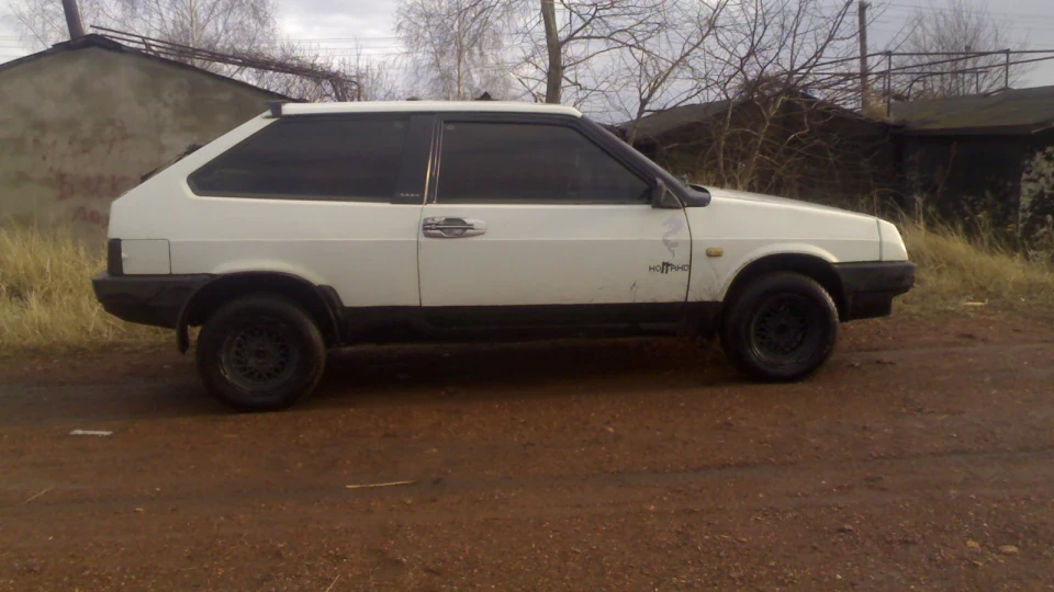 Lada 2108 4