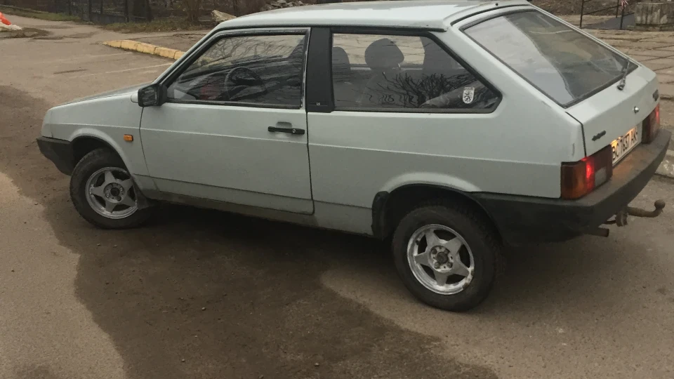 Lada 2108 4