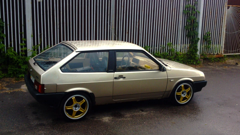 Lada 2108 4