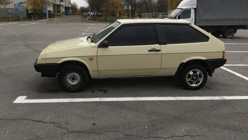 Lada 2108 5
