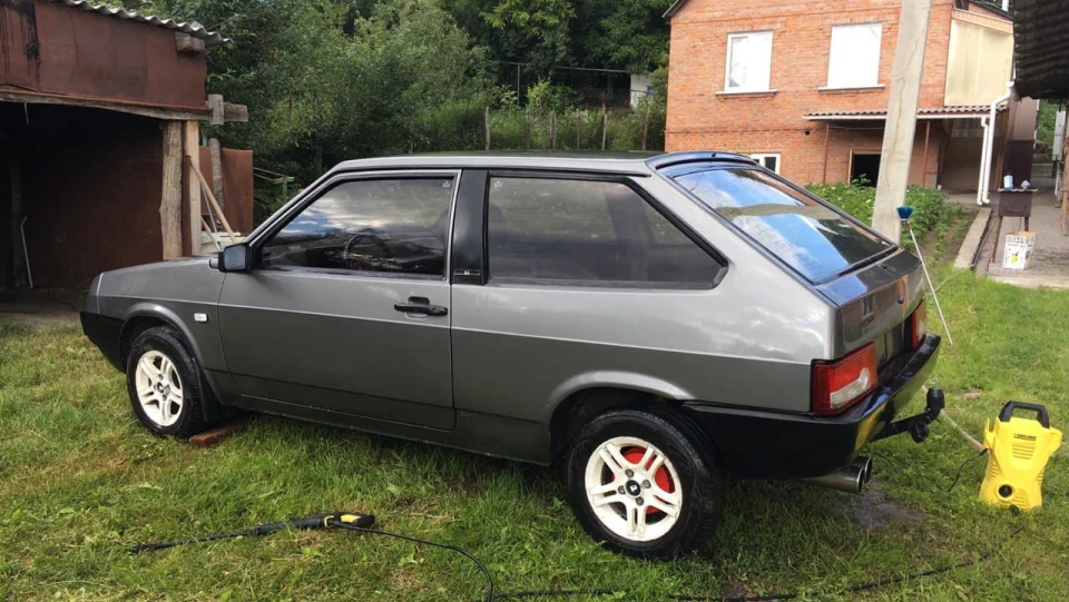 Lada 2108