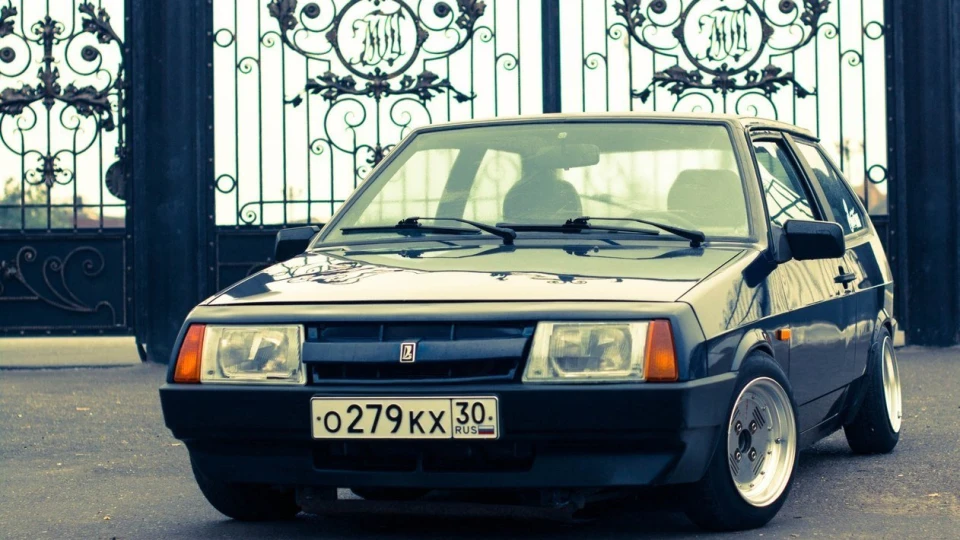Lada 2108 2