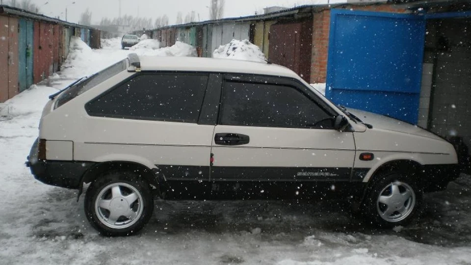 Lada 2108 2