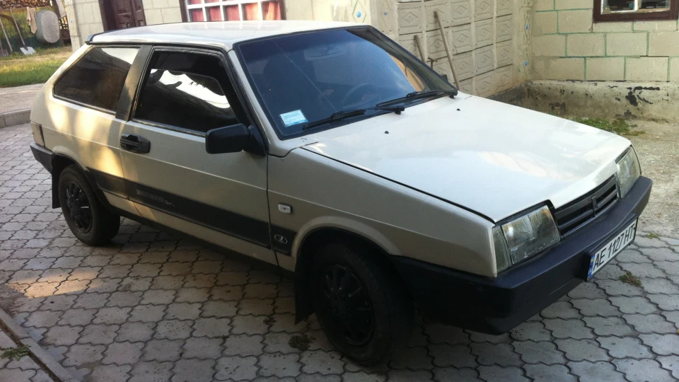 Lada 2108