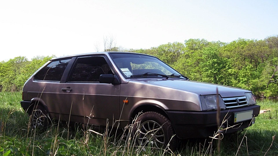 Lada 2108 3