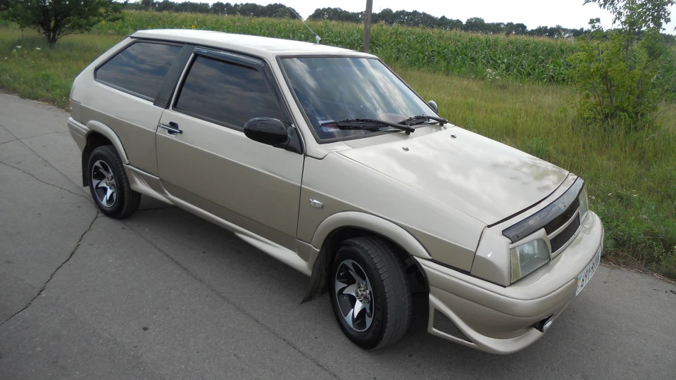 Lada 2108 4