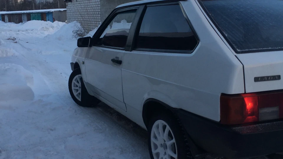 Lada 2108 2