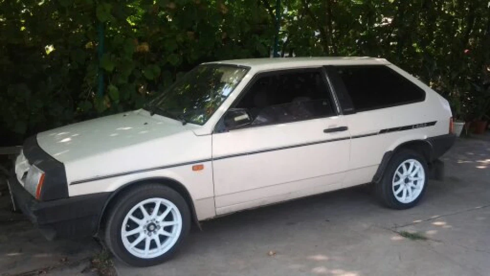Lada 2108