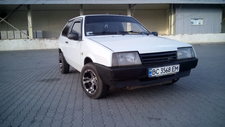 Lada 2108 2