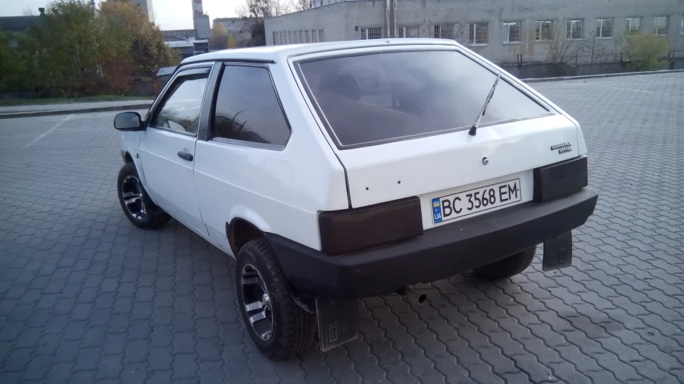 Lada 2108 3