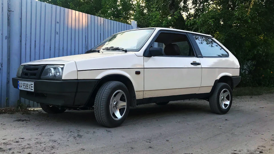 Lada 2108 2