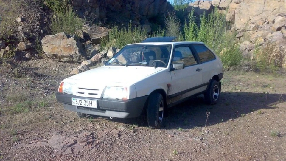 Lada 2108 4