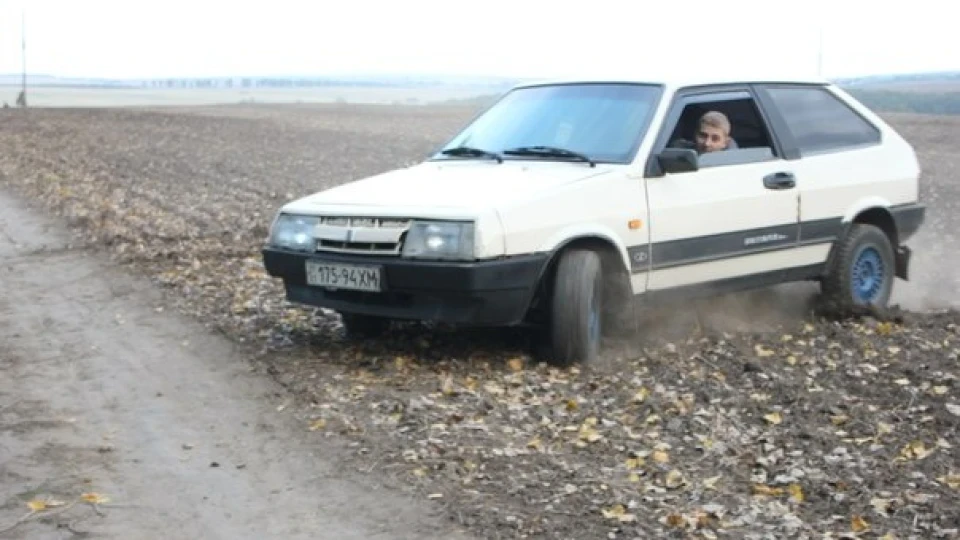 Lada 2108 3
