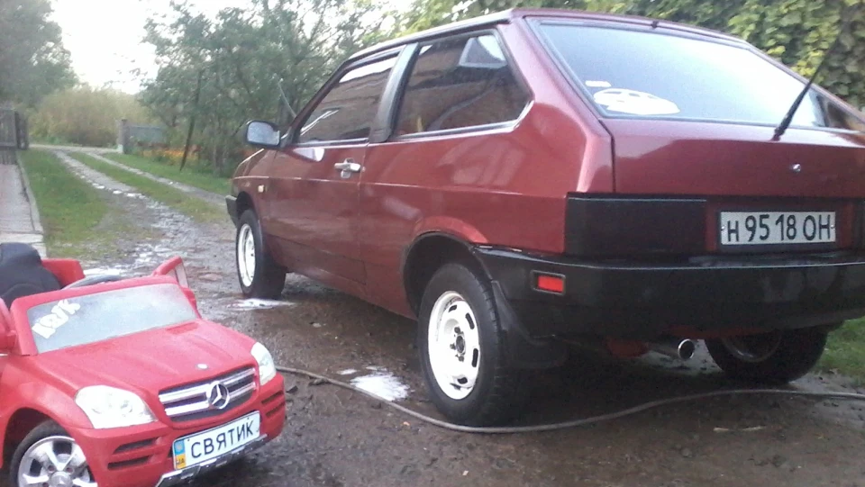 Lada 2108 4