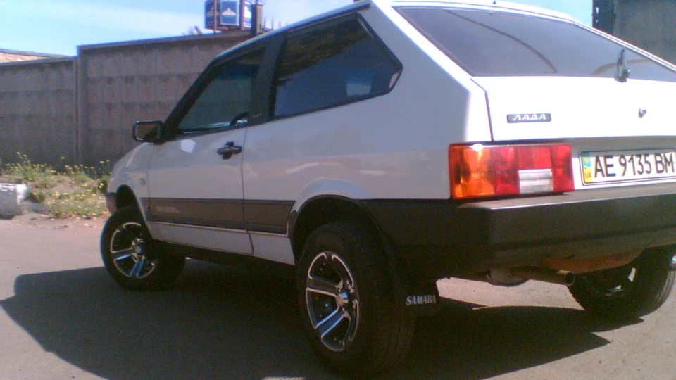 Lada 2108 3