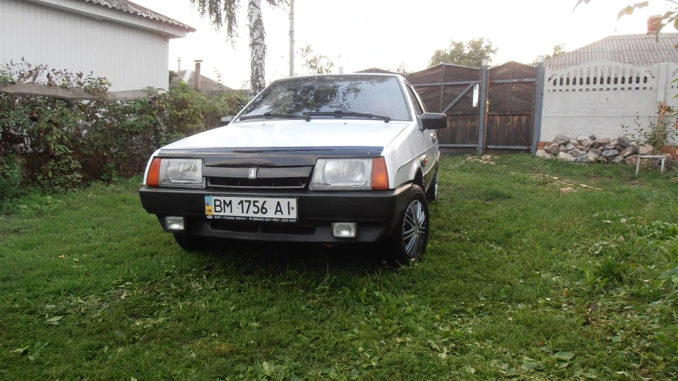 Lada 2108 4