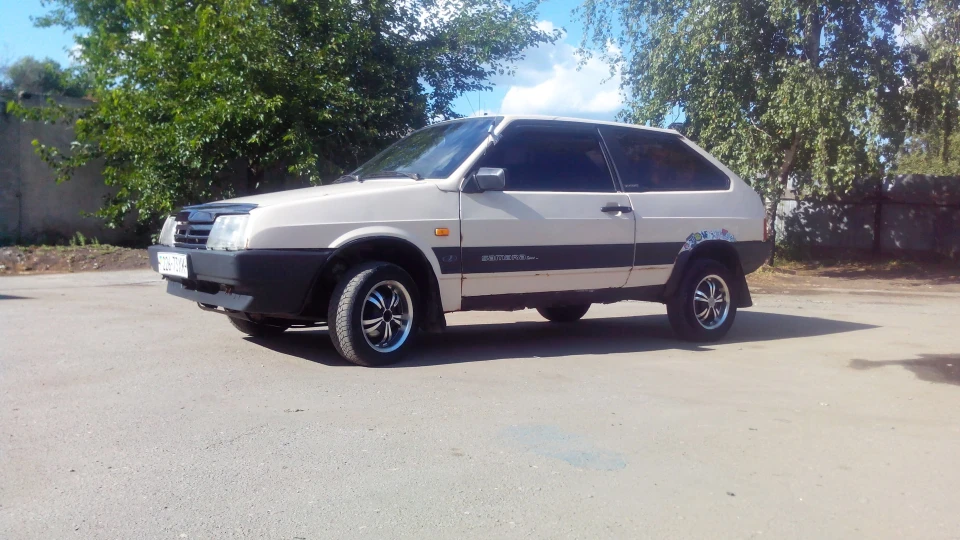 Lada 2108
