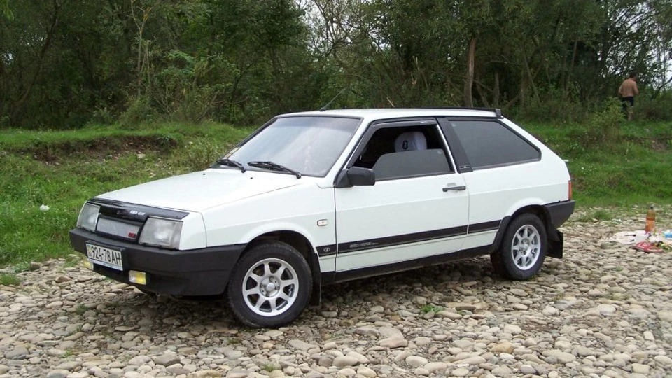 Lada 2108 3