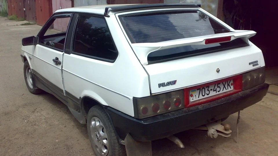 Lada 2108